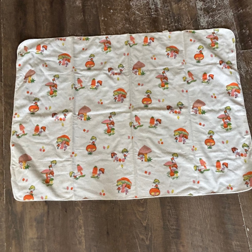 Vintage Toddle Time Mushroom Children Cotton Flannel Receiving Blanket 36x27